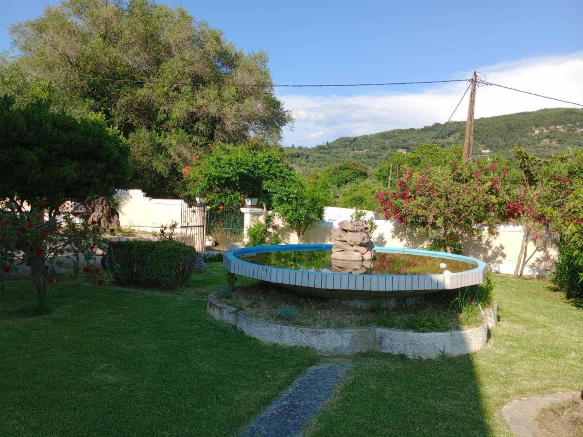 Pool Villa Grigoris Aspiotades Exteriér fotografie